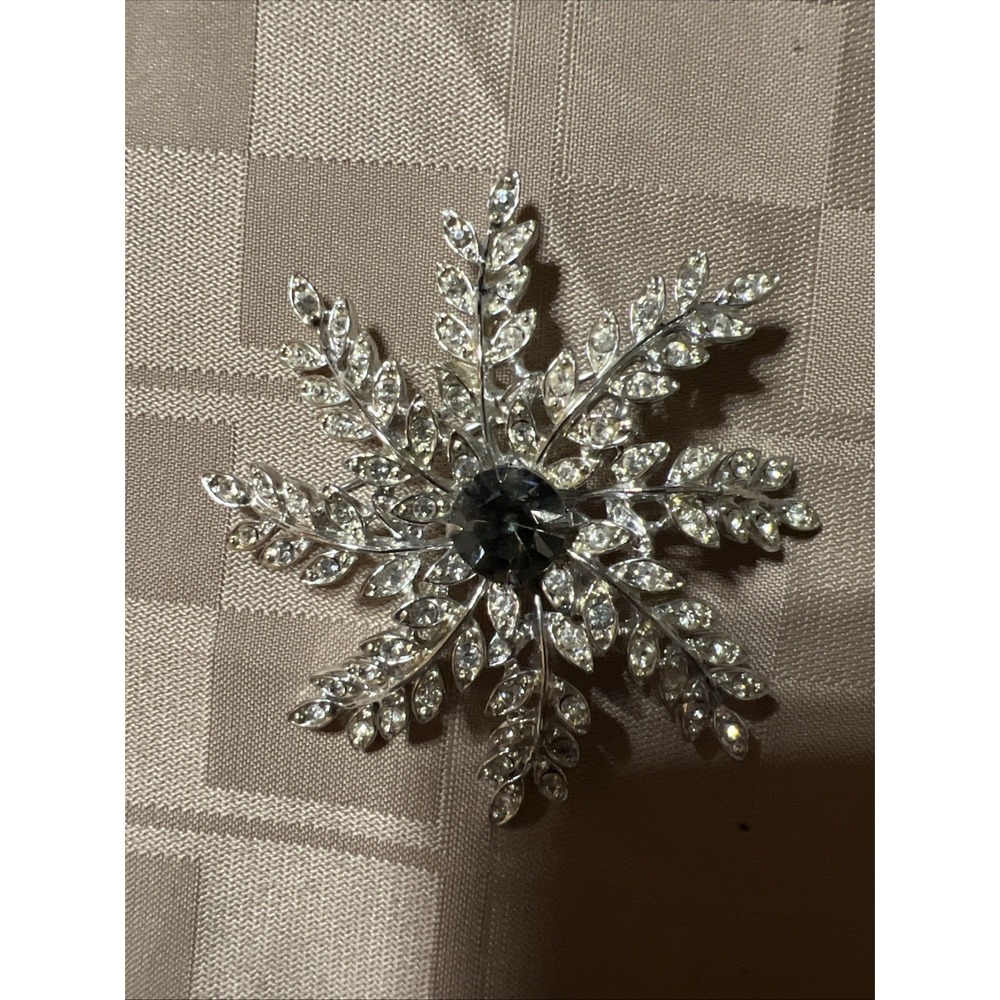 Sarah Coventry Evening Snowflake Large Smokey Rhinestone Brooch Pin 812 VTG - Picture 10 of 11